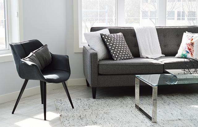 How To Steam Clean A Couch? Handy Easy Cleaning Tips
